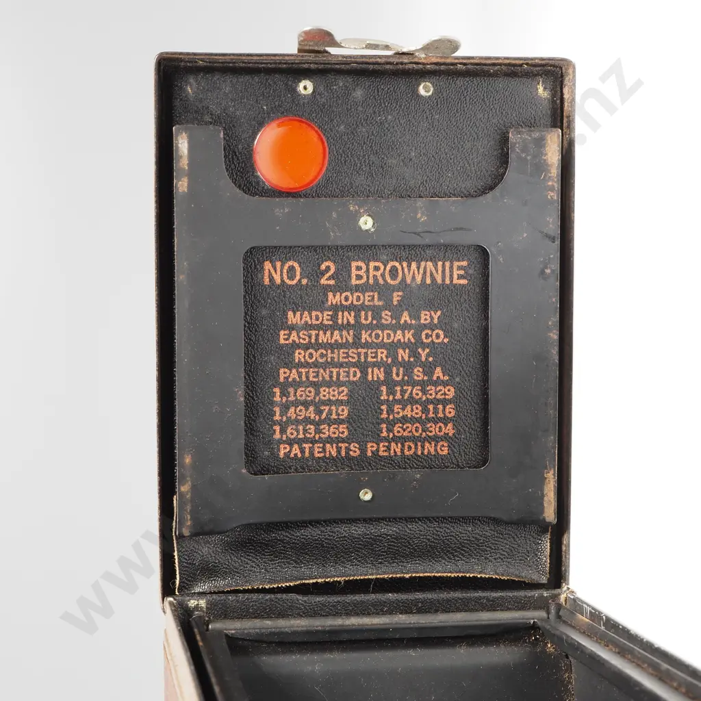 Kodak No2A Brownie Model C Box Camera, Manufactured Between 1916 & 1924 Image 1++