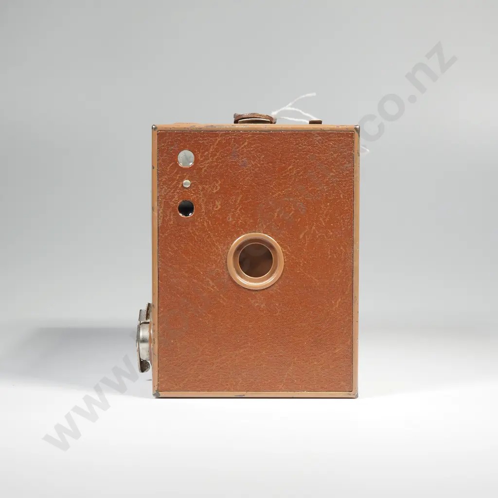 Kodak No2A Brownie Model C Box Camera, Manufactured Between 1916 & 1924 Image 1++