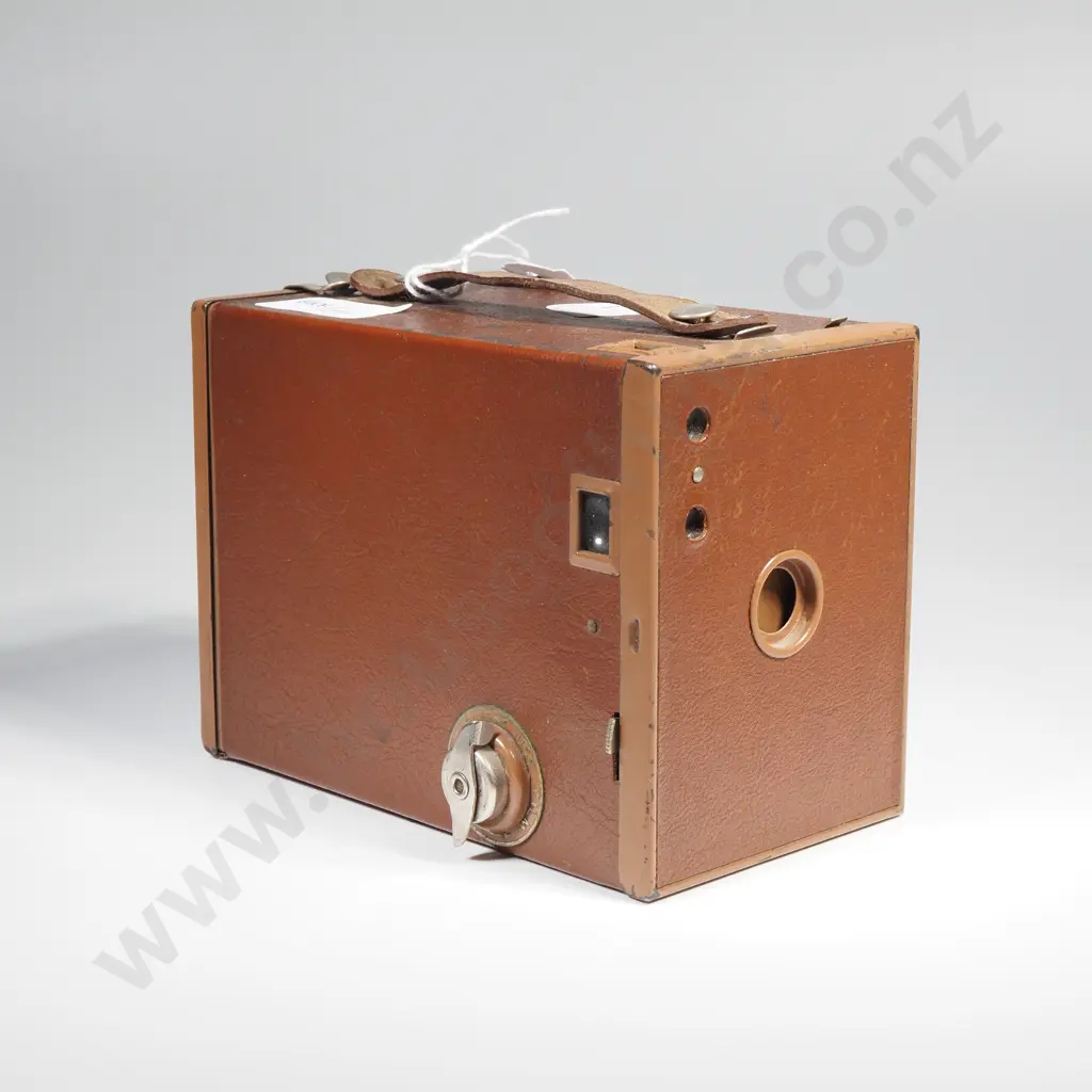 Kodak No2A Brownie Model C Box Camera, Manufactured Between 1916 & 1924 Image 1++