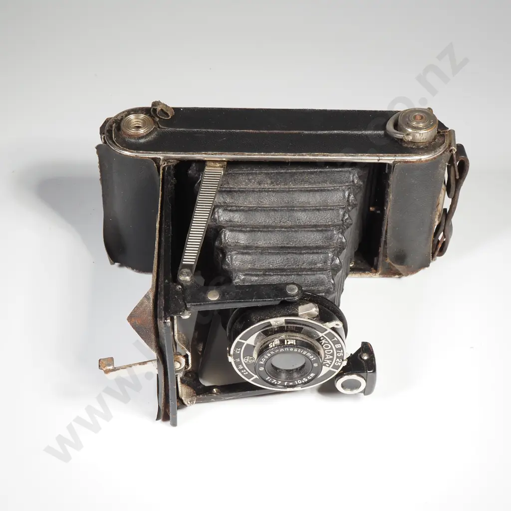 Kodak Box Brownie Folding Camera - Anastigmat TB 75 25 Image 1++