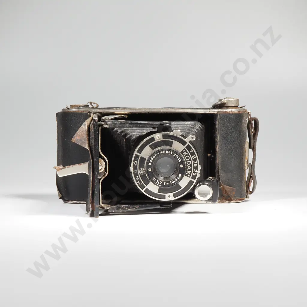 Kodak Box Brownie Folding Camera - Anastigmat TB 75 25 Image 1++