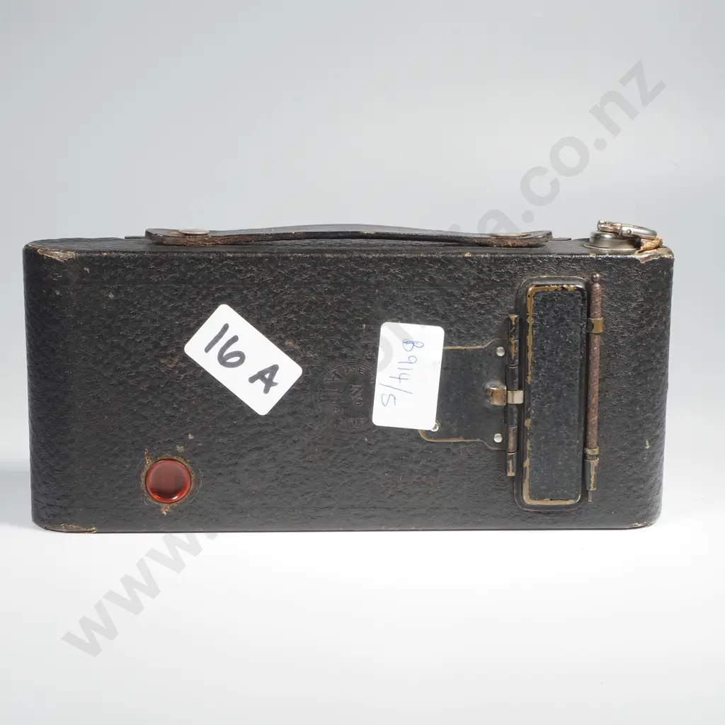 Kodak No 2A Folding Autographic Brownie Camera (Manufactured by Eastman Kodak) Image 1++