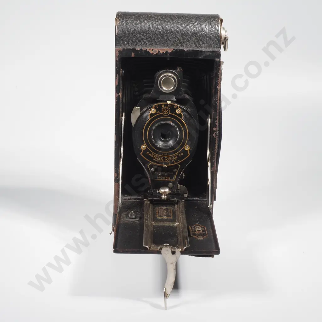 Kodak No 2A Folding Autographic Brownie Camera (Manufactured by Eastman Kodak) Image 1++