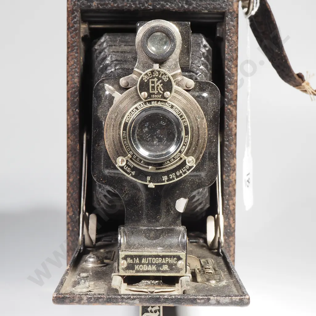 Autographic Kodak Folding Pocket Camera in Pebble Grain Leather, Produced by Eastman Kodak 1910-1920s Image 1++