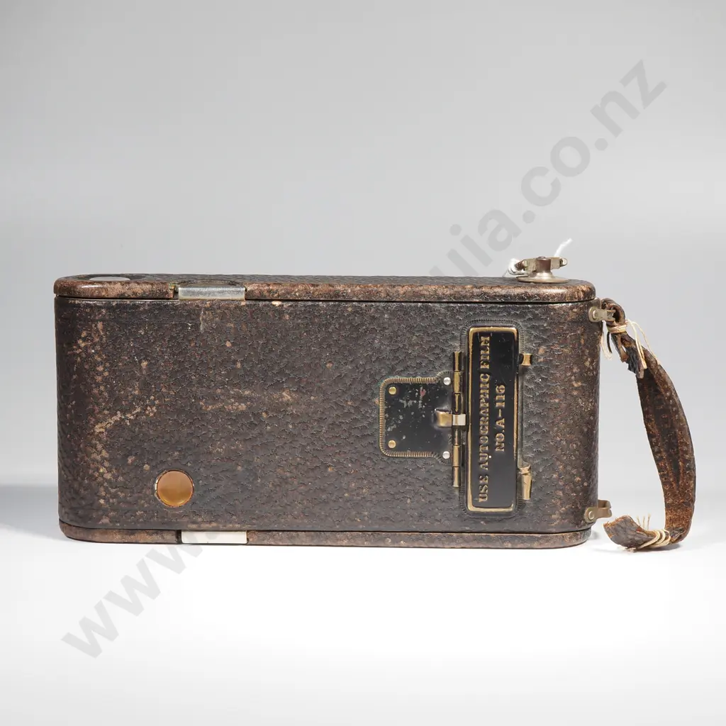 Autographic Kodak Folding Pocket Camera in Pebble Grain Leather, Produced by Eastman Kodak 1910-1920s Image 1++
