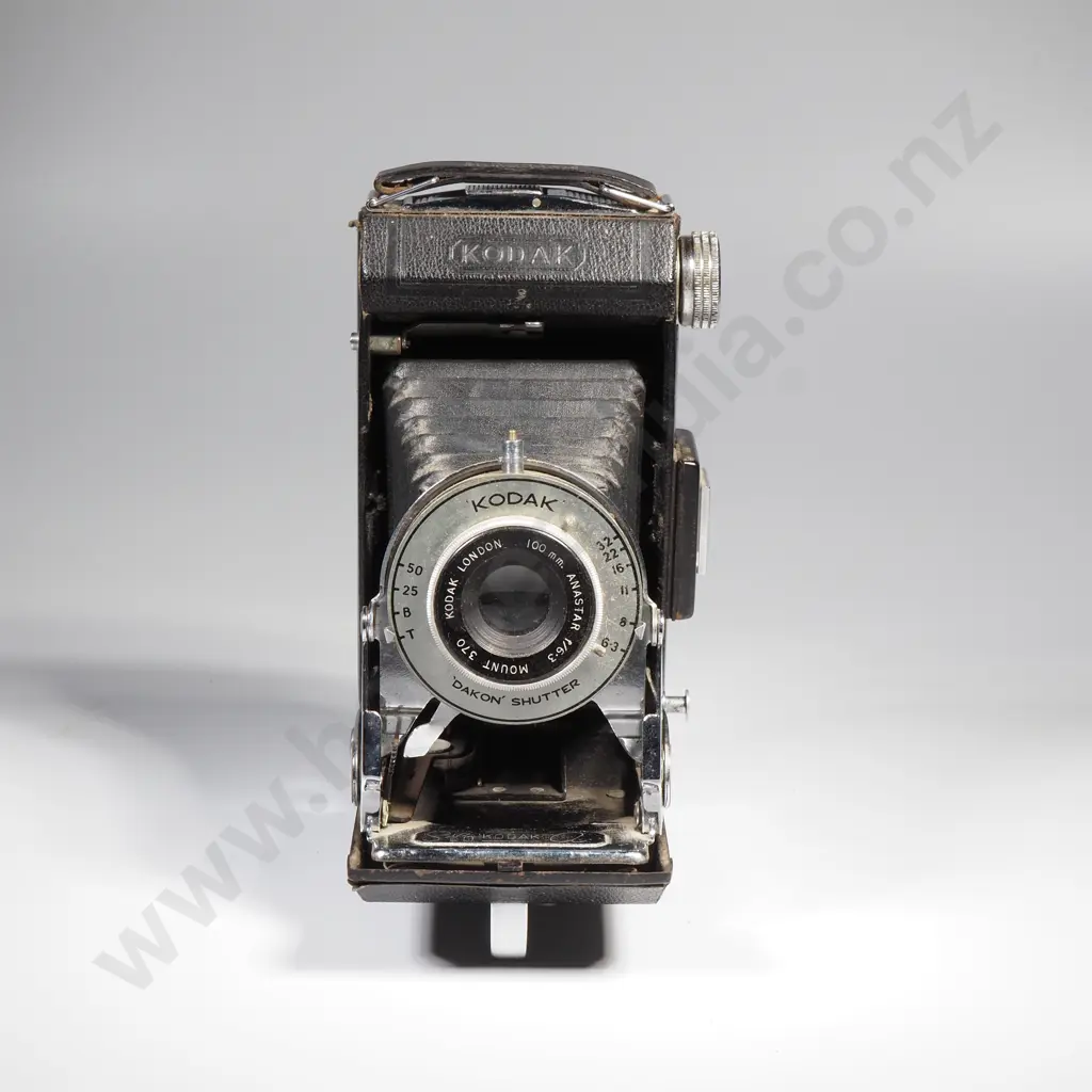 Vintage Kodak Folding Camera Image 1++