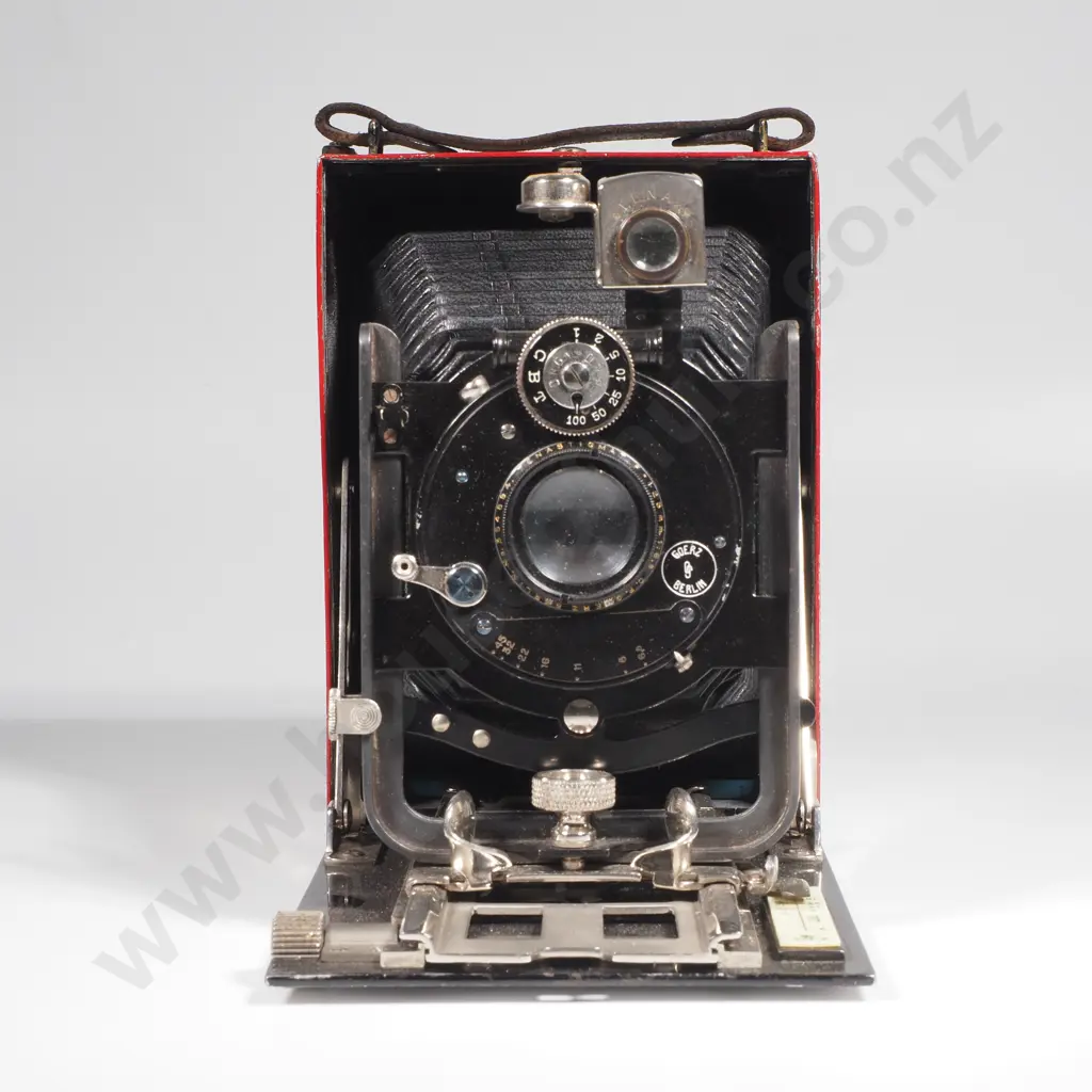 Vintage Tenax Camera in Leather Travel Bag Image 1++