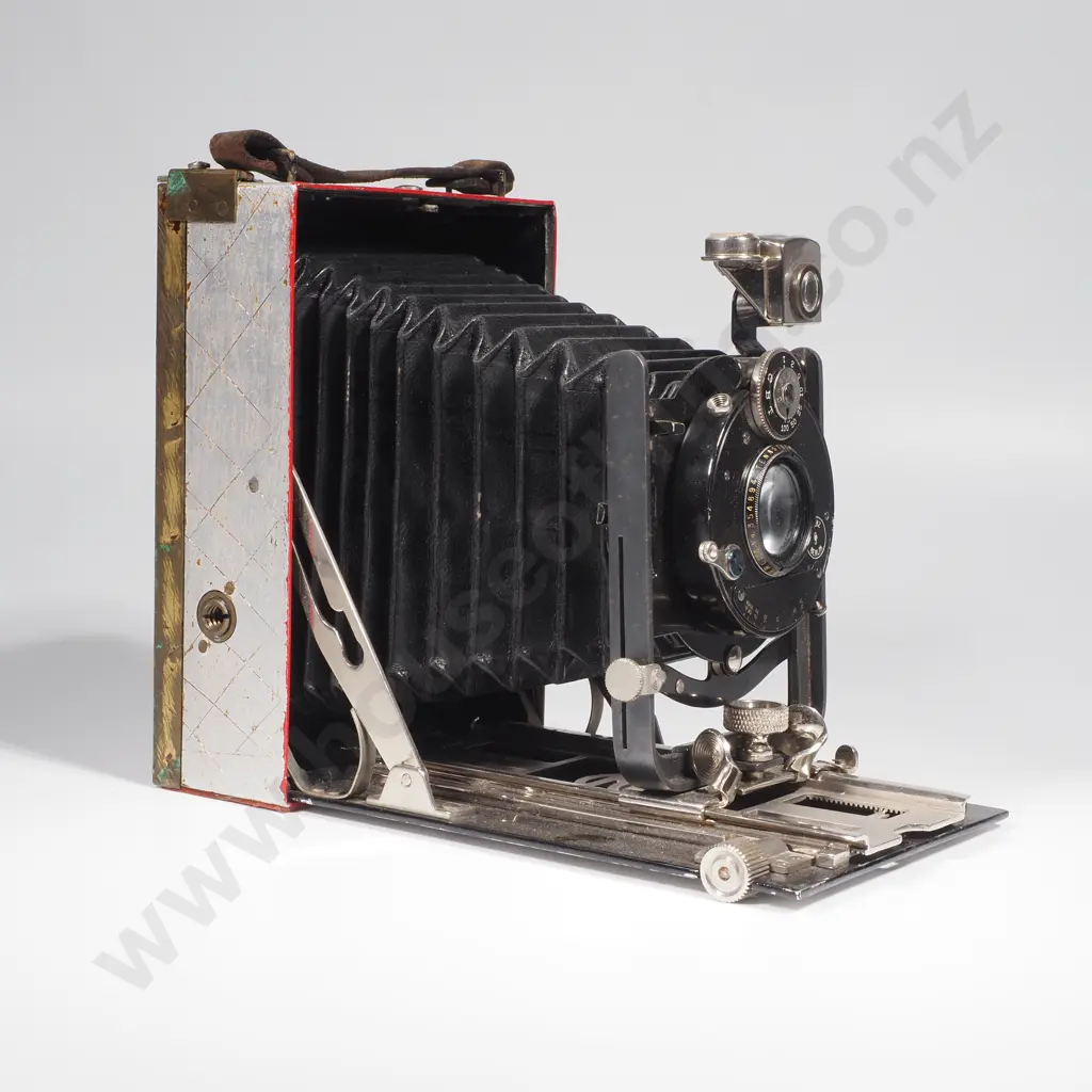 Vintage Tenax Camera in Leather Travel Bag Image 1++