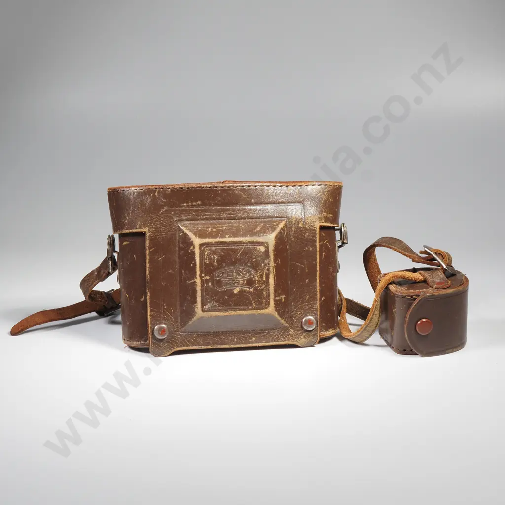Vintage Welmy 6 x 6 Folding Camera Image 1++