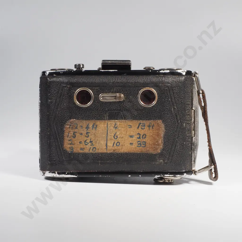 Zeiss Ikon Ikonta 520 (c.1937) in Case Image 1++