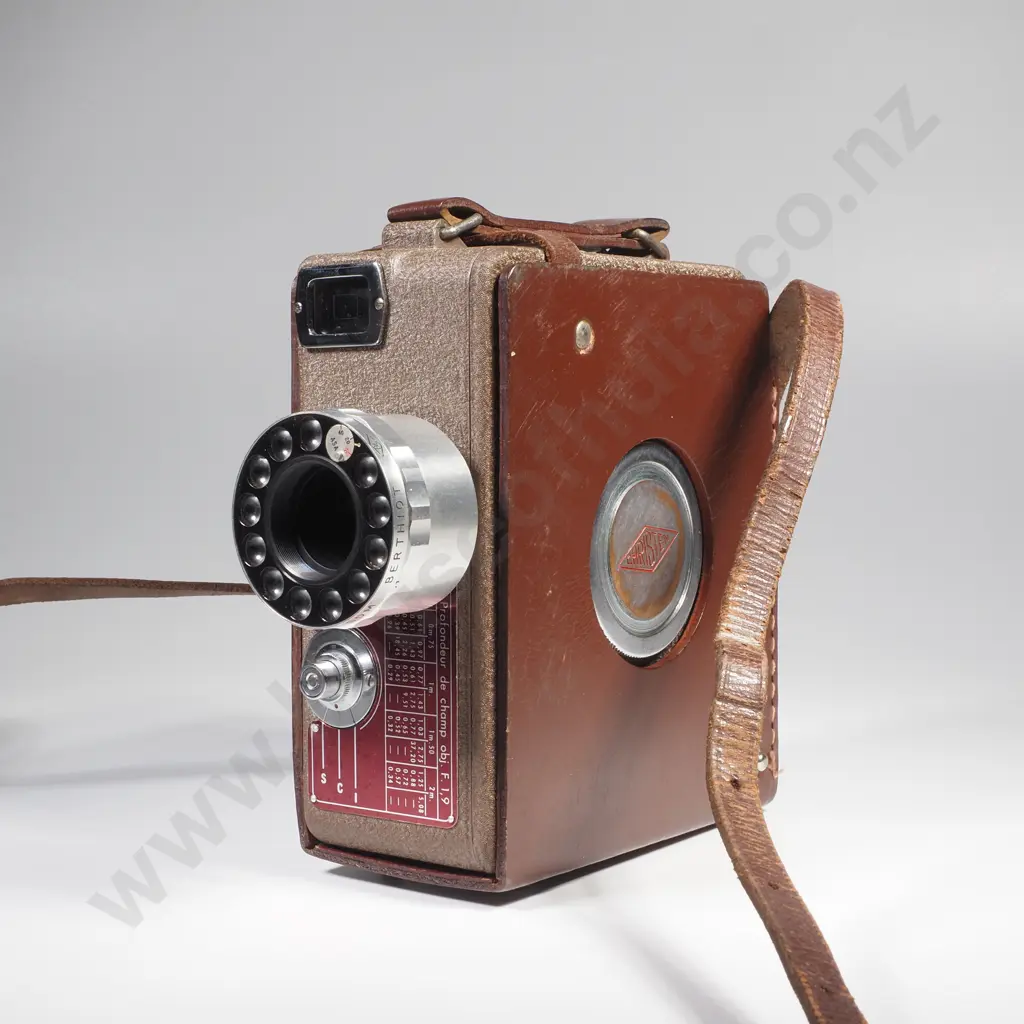 Vintage Kristen Super 8 Movie Camera Image 1++