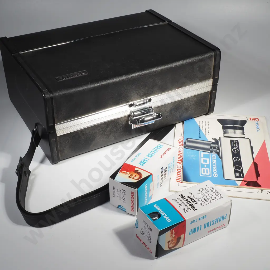 Vintage Yashica 8LD-6 Super 8 Film Movie Camera Circa 1970s Image 1++