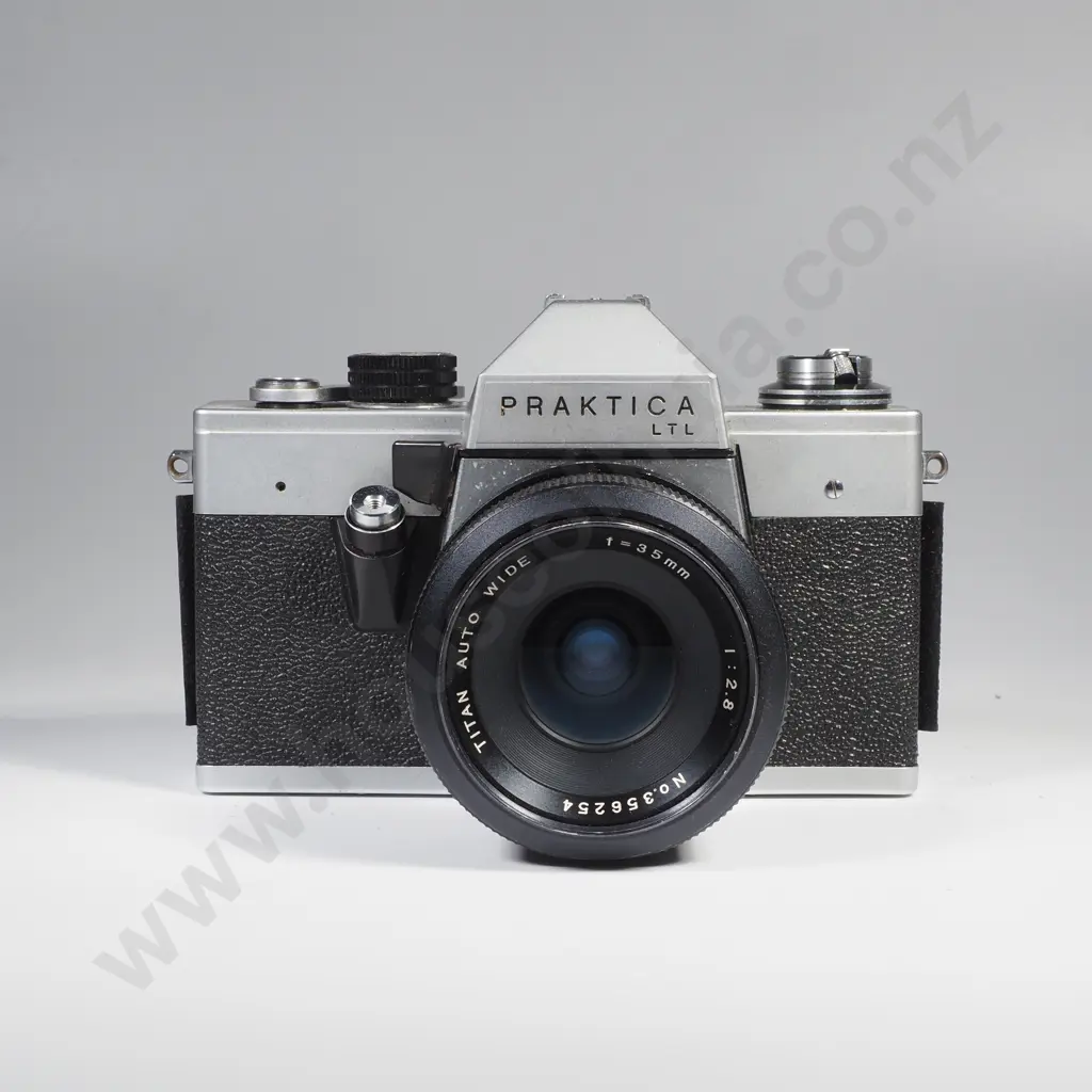 Praktica LTL + 35mm F2.8 Titan Image 1++