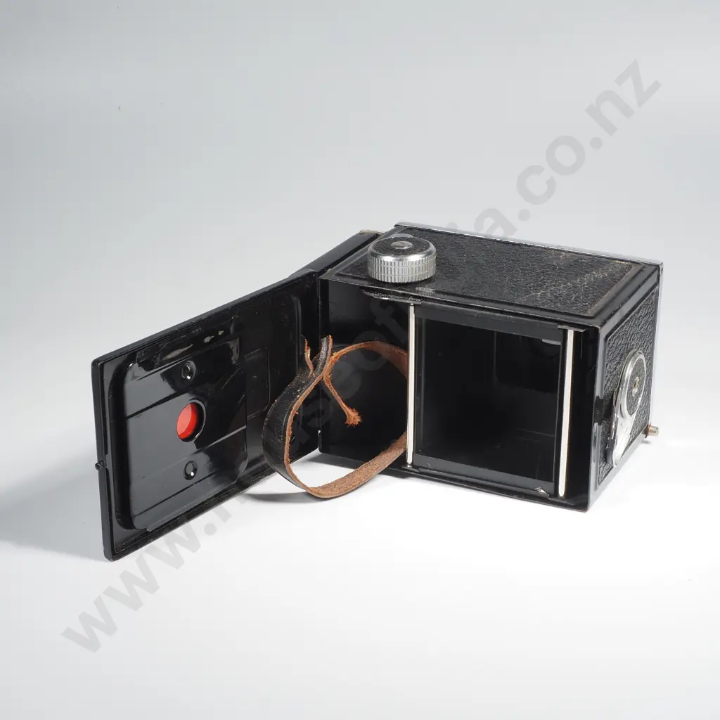 Halina Prefect Senior Twin Lens Reflex (TLR) Style Box Camera Made by Haking in Hong Kong Around 1957 Image 1++