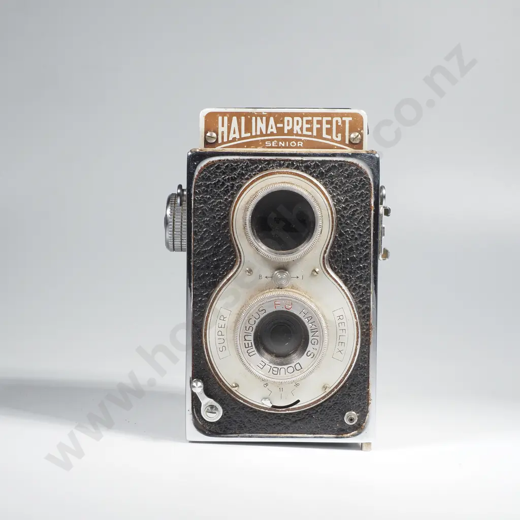 Halina Prefect Senior Twin Lens Reflex (TLR) Style Box Camera Made by Haking in Hong Kong Around 1957 Image 1++