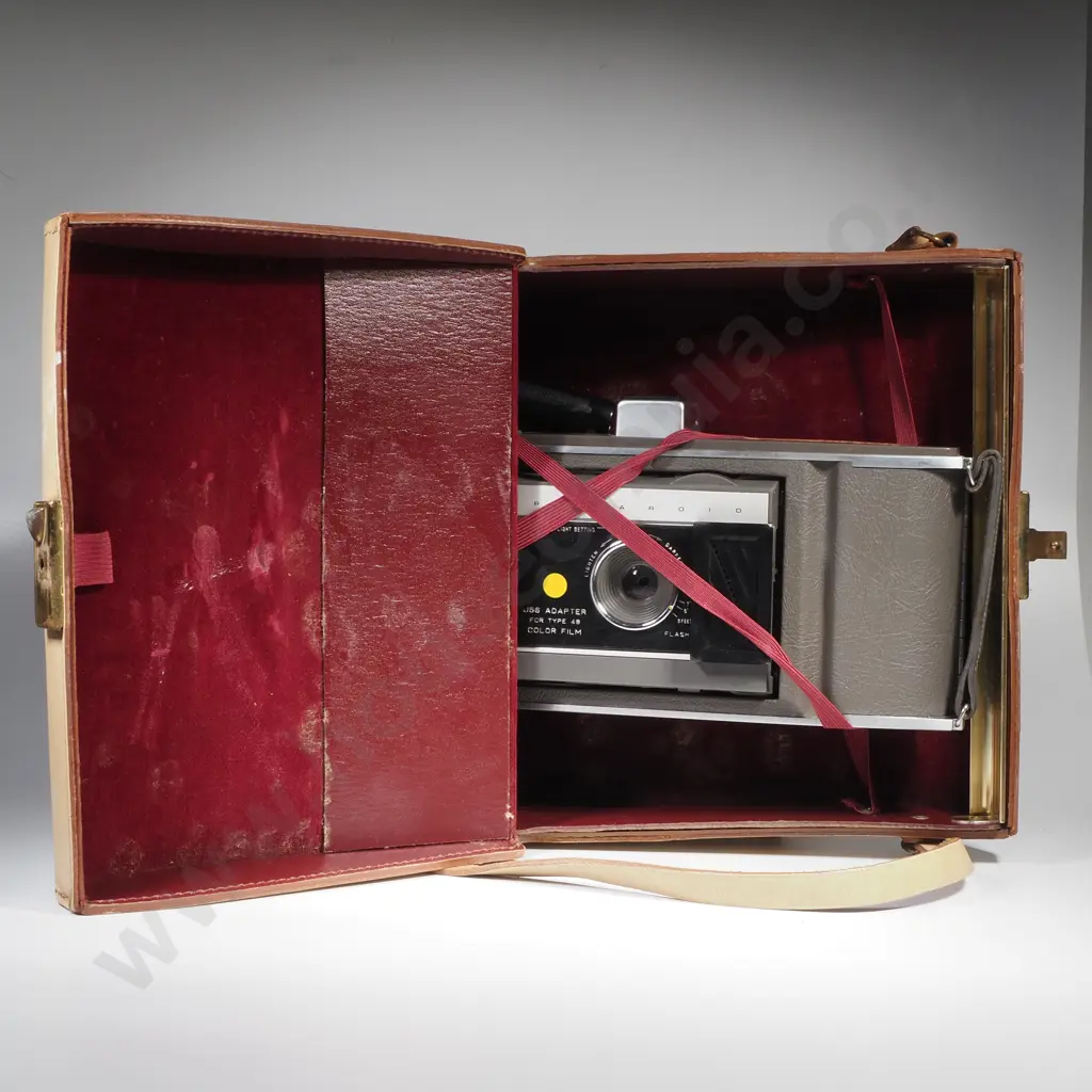 Vintage Polaroid J66 Electric Eye Land Camera w Carry Case Image 1++