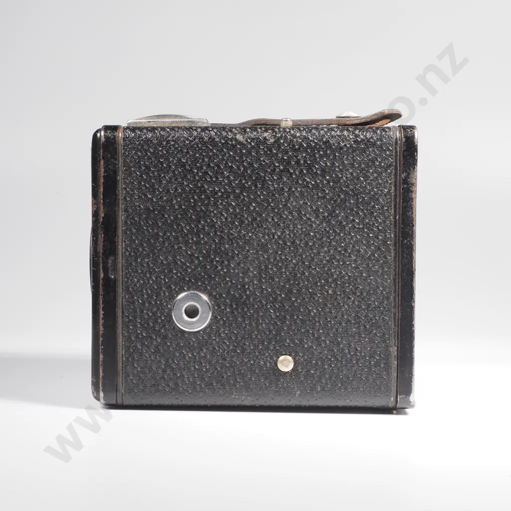 Kodak Six-20 'Brownie' E Box Camera in Original Case, Manufactured in the UK by Kodak Ltd Between 1946-1953 Image 1++