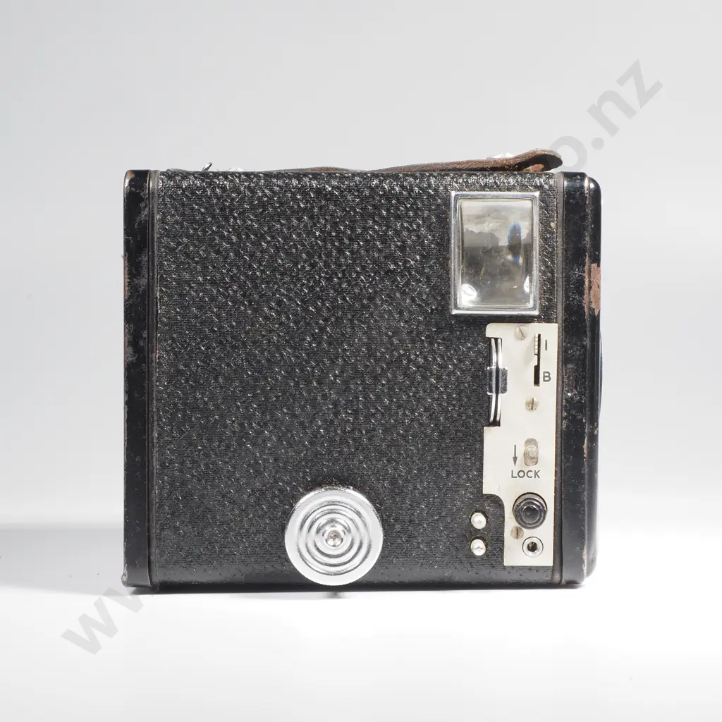 Kodak Six-20 'Brownie' E Box Camera in Original Case, Manufactured in the UK by Kodak Ltd Between 1946-1953 Image 1++
