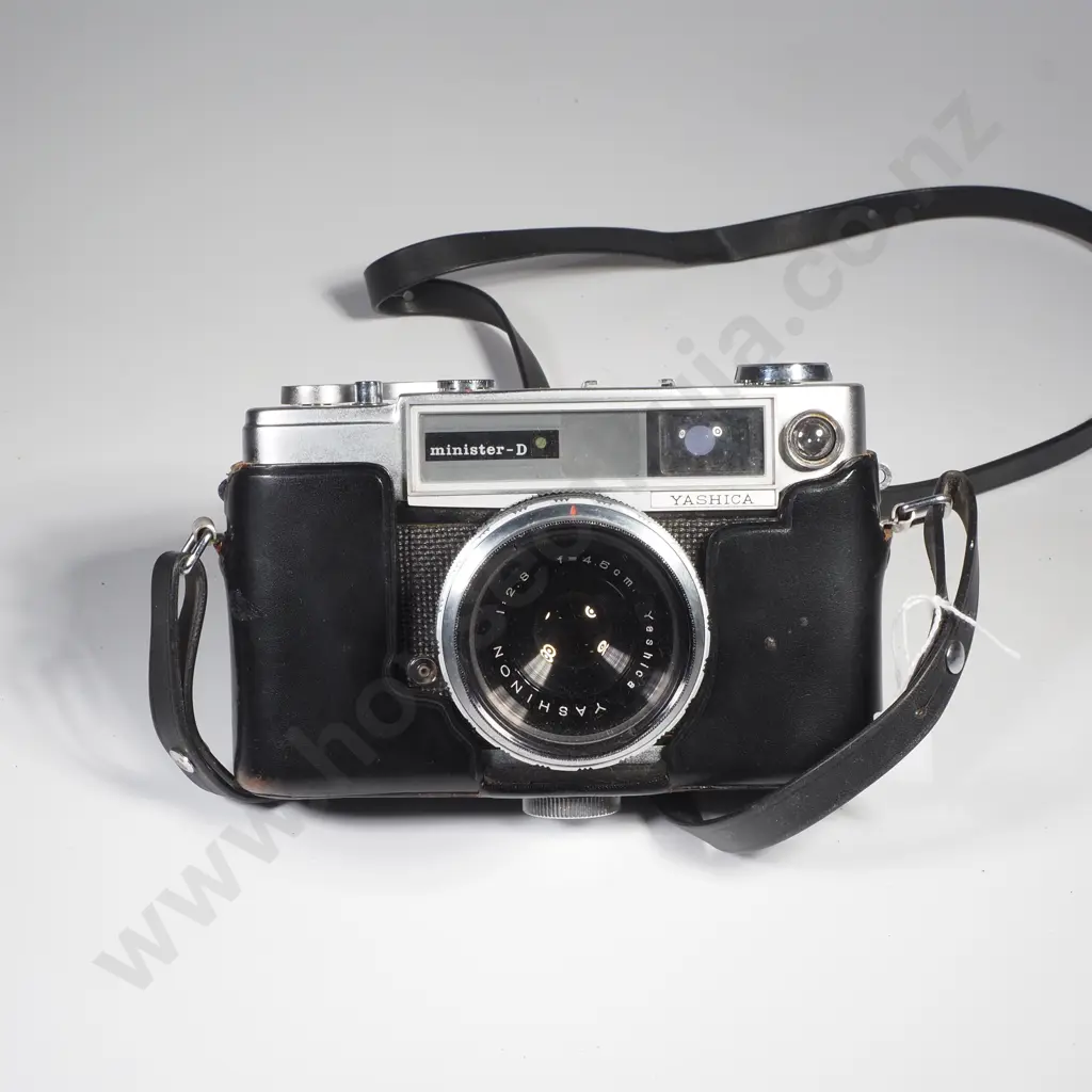 Yashica Rangefinder Film Camera w Yashinon 45mm f/2.8 Lens & Case Image 1++