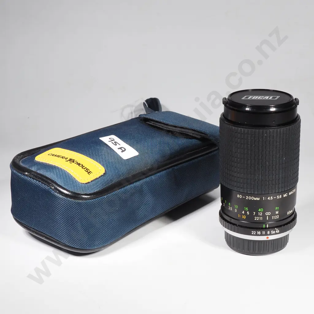 Focal Brand Manual Zoom Lens w a Pentax K Mount (PK Mount) Bayonet Standard in Camera House Case Image 1++