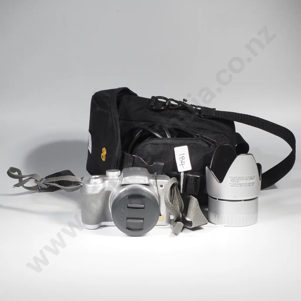 Panasonic Lumix DMC-FZ5 Camera & Case Image 1++