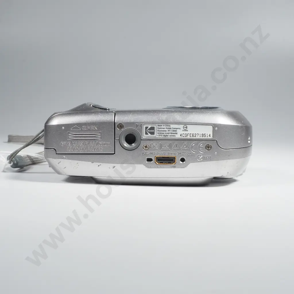 Kodak EasyShare C310 4.0-Megapixel Digital Camera Image 1++