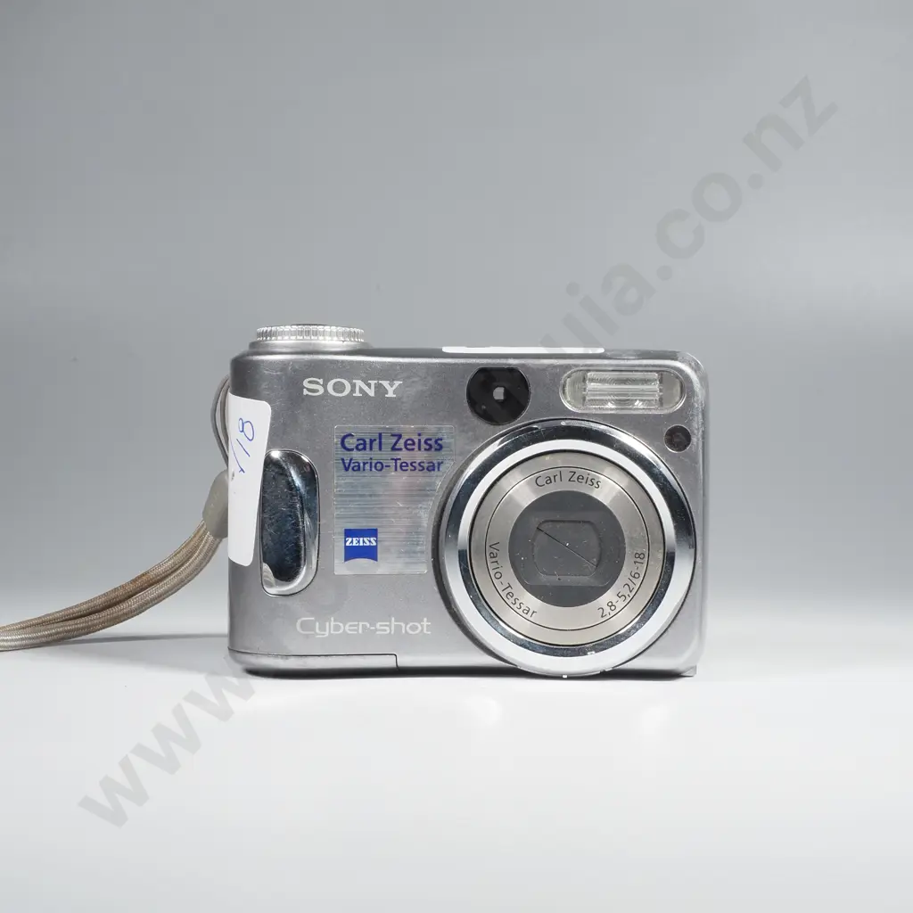 Sony Cyber-Shot DSC-S60 4.1MP Digital Camera Image 1++