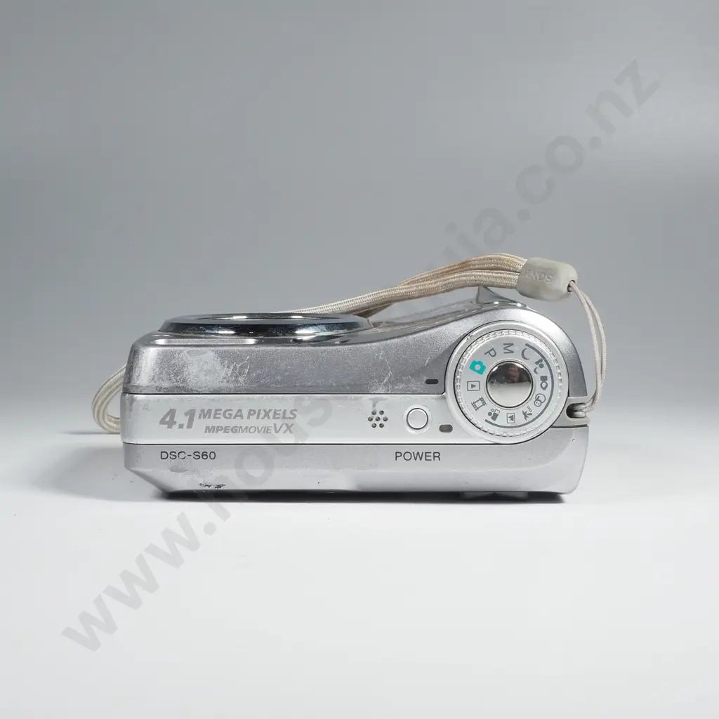 Sony Cyber-Shot DSC-S60 4.1MP Digital Camera Image 1++