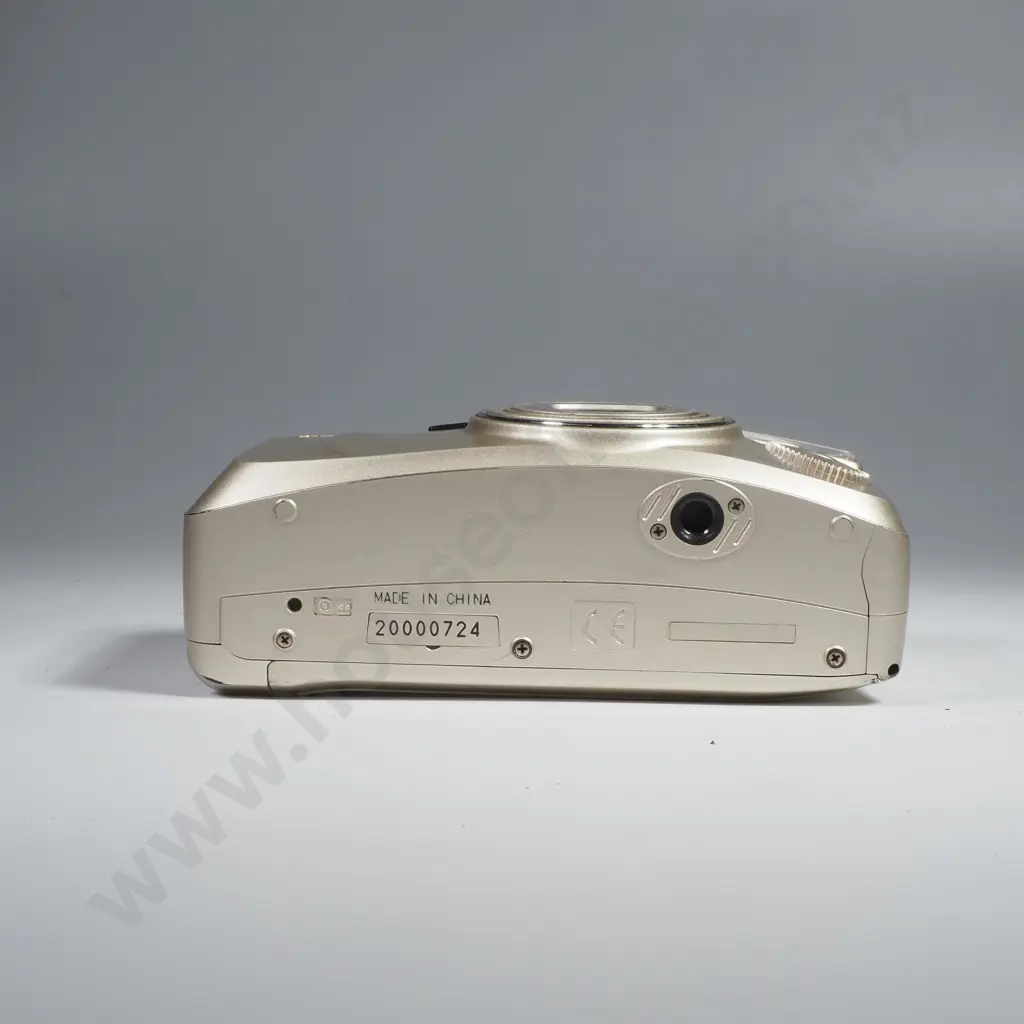 Samsung Vega 140S Quartz Date 35mm Camera Image 1++
