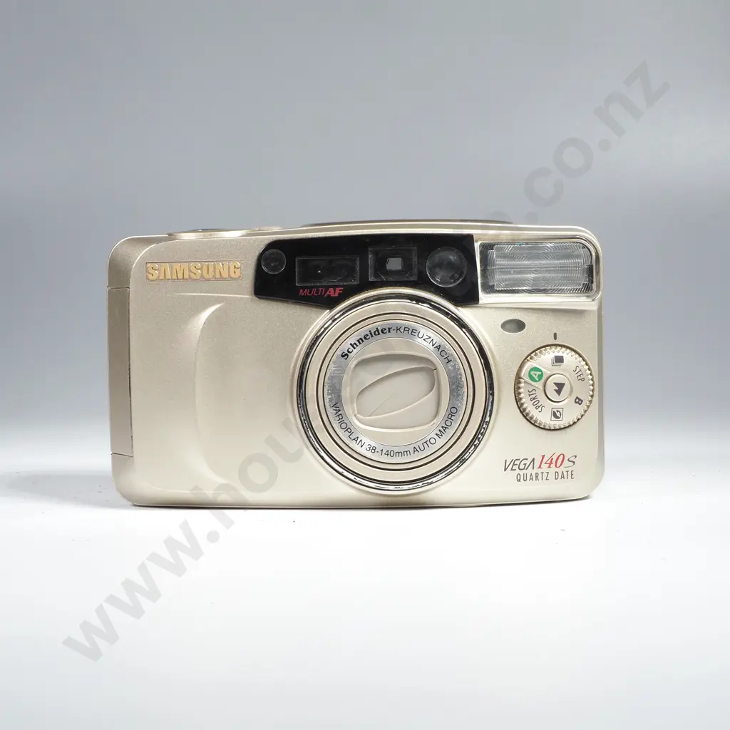 Samsung Vega 140S Quartz Date 35mm Camera Image 1++