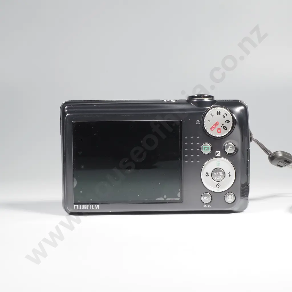 Fujifilm FinePix F70EXR Digital Camera Image 1++