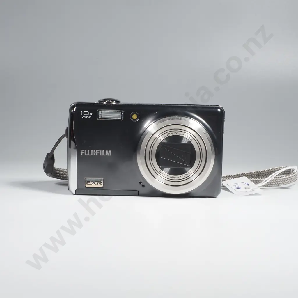 Fujifilm FinePix F70EXR Digital Camera Image 1++