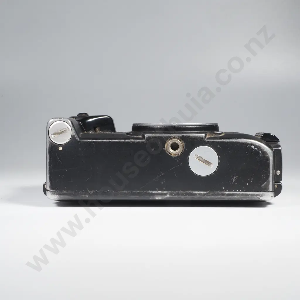 Nikon Nikonos IV-A 35mm Underwater Film Camera (Missing Lens) Designed for Underwater & Outdoor Photography Image 1++