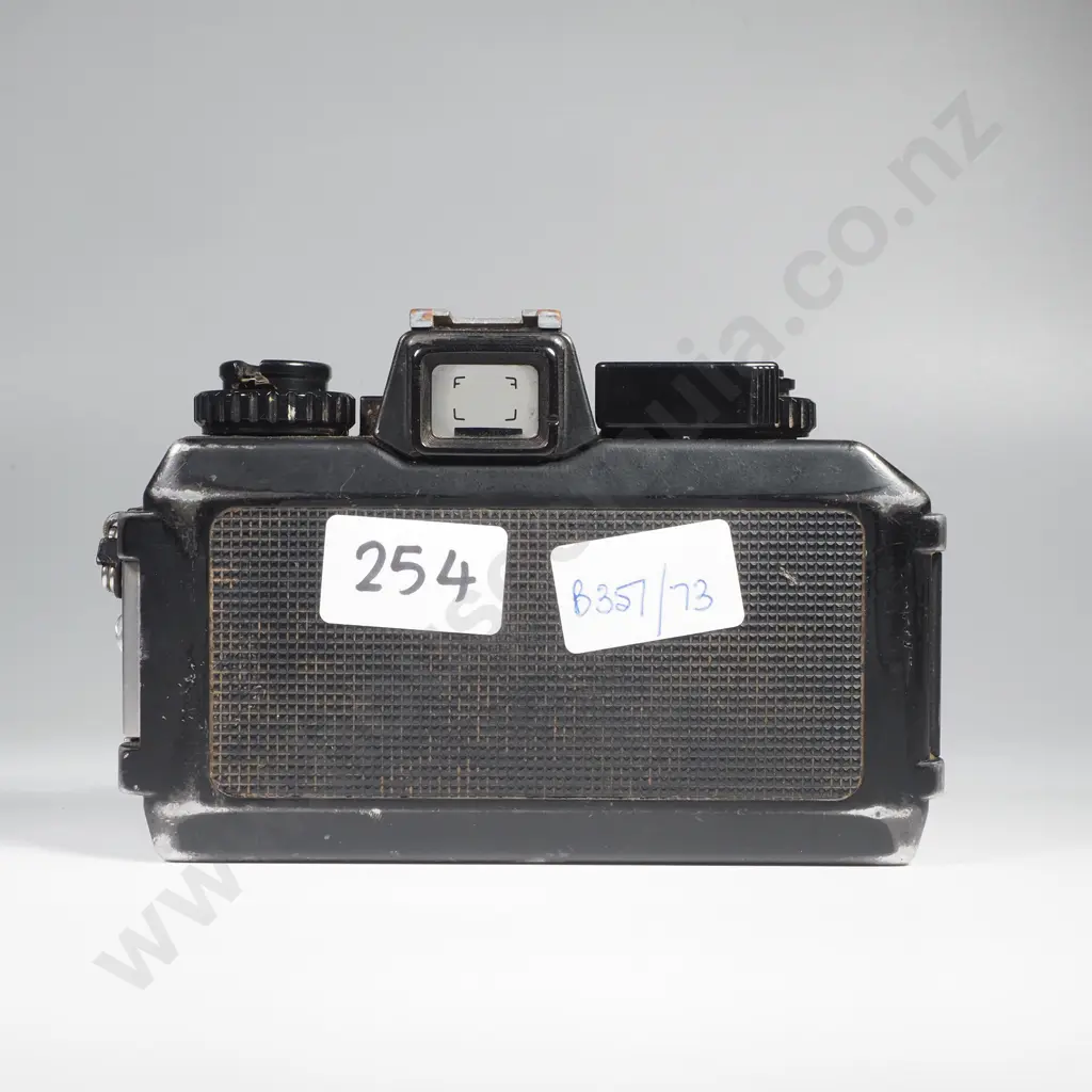 Nikon Nikonos IV-A 35mm Underwater Film Camera (Missing Lens) Designed for Underwater & Outdoor Photography Image 1++