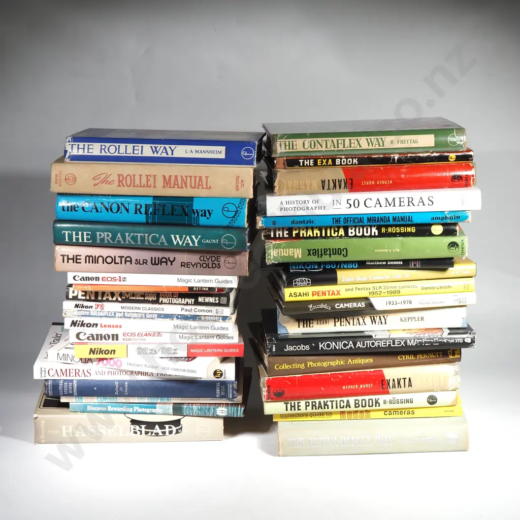 Large Assorted Lot of Books Relating to Photography Image 1++