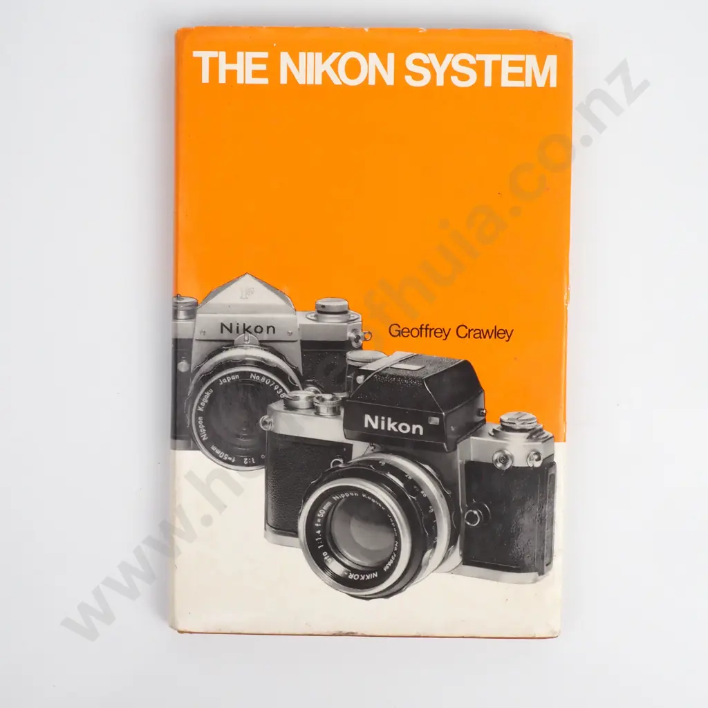The Nikon System - Geoffrey Crawley Image 1++