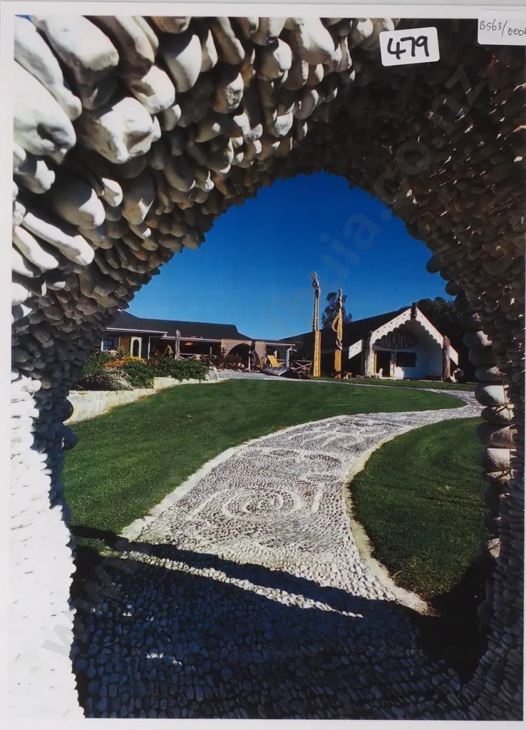 Wharenui, Maru Kaitatea, Takahanga Marae, Kaikoura. (Laminated) Image 1++