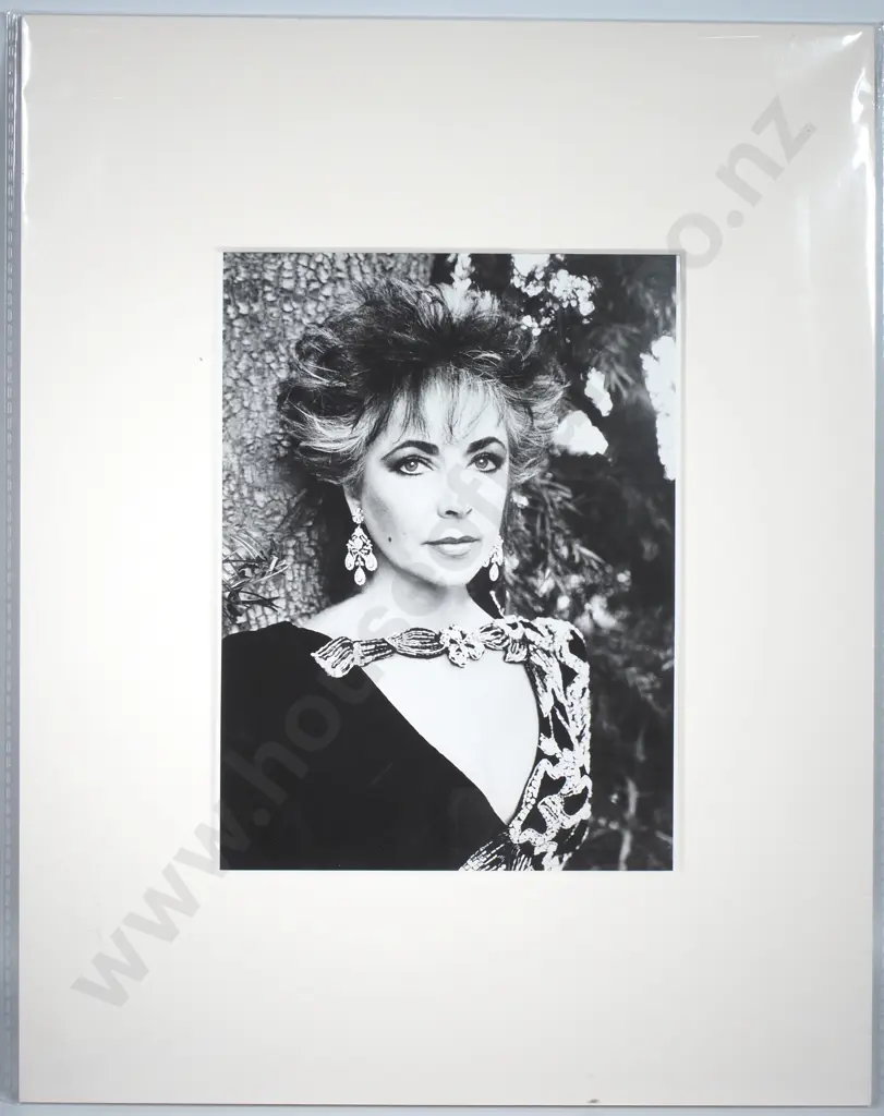 Helmut Newton - Elizabeth Taylor Wearing Jewels, Photograph, 1985 Image 1++