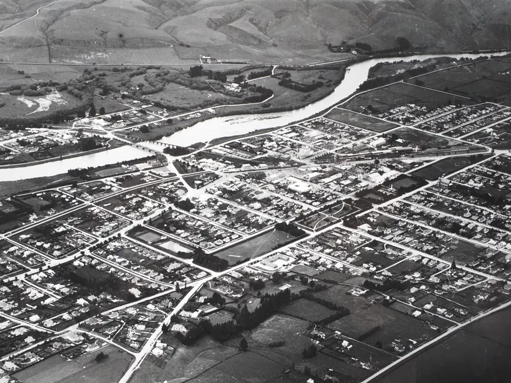 Victor Carlyle Browne - 'Gore' - From the Air - Gelatin Silver Photograph Image 1++