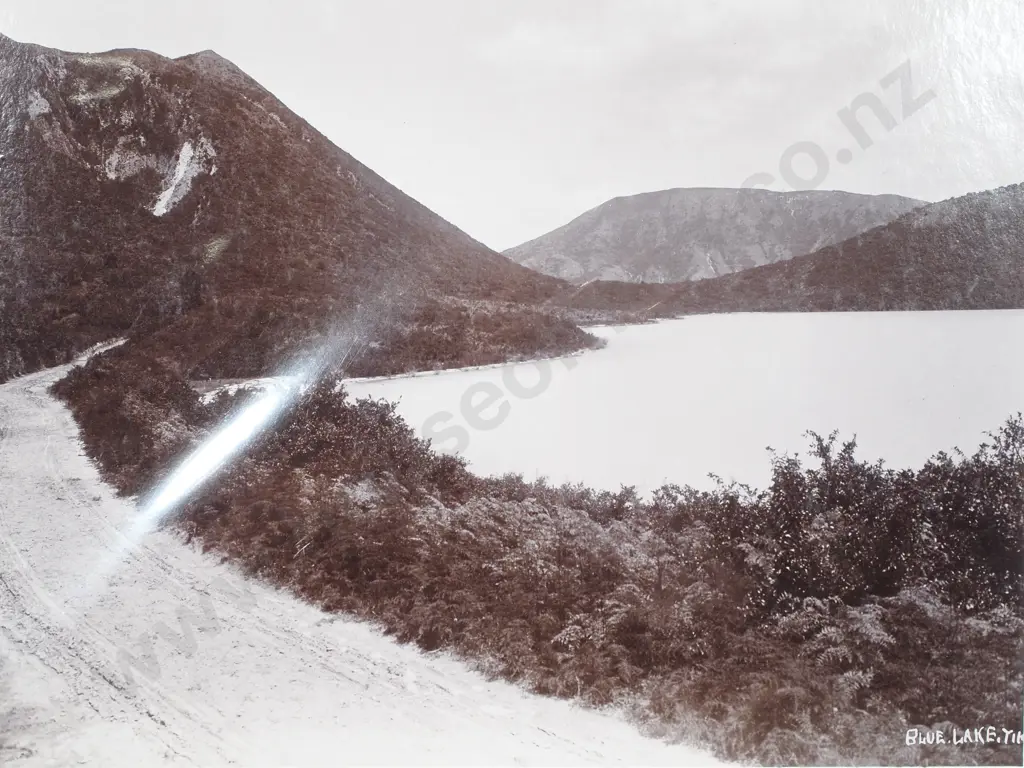 James R. Blencowe (1871 - 1945) - Rotorua, Blue Lake, c.1900 - Photograph Image 1++