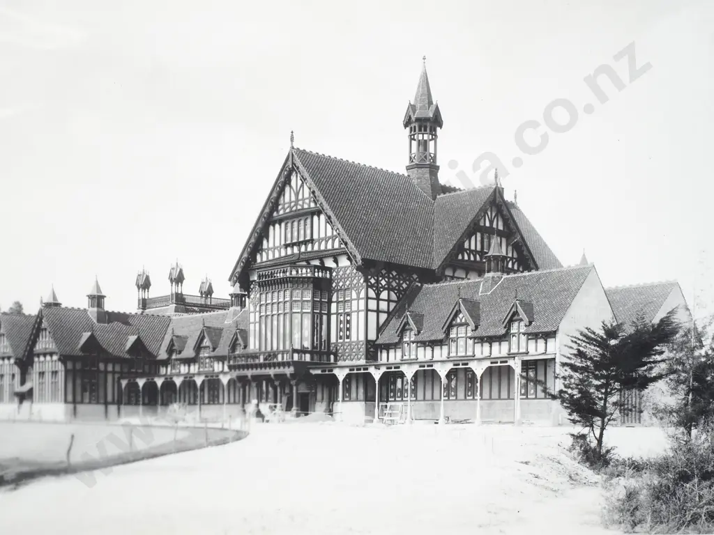 Unknown Photographer - The Bath House, Rotorua - Late 19th Century Image 1++