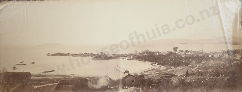 Unknown Photographer - Ohinemutu, Rotorua - Panoramic Photo c. 1880 - Photograph Image 1++