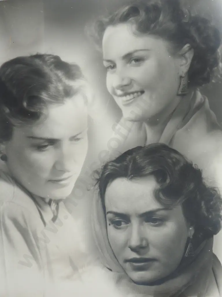 Frederick Lennard Casbolt - Blended Composite Photograph of Three Women Image 1++