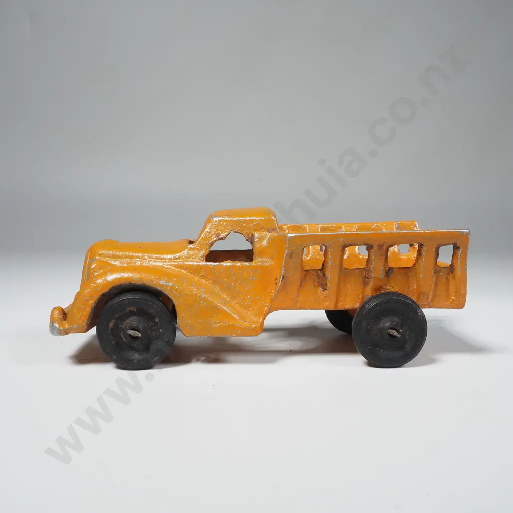 Vintage Fun Ho Small Farm Truck Model #156 Image 1++