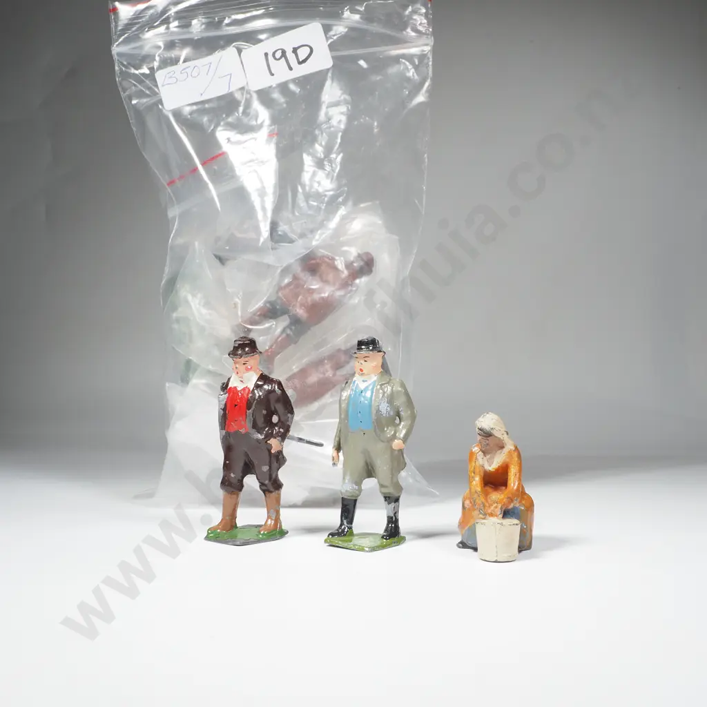 13 x Vintage Britains Assorted Towns Folk - Some a/f Image 1++