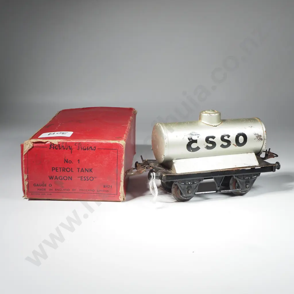 Hornby O Gauge No1 Petrol Tank Wagon 'Esso'  R171 Boxed Image 1++