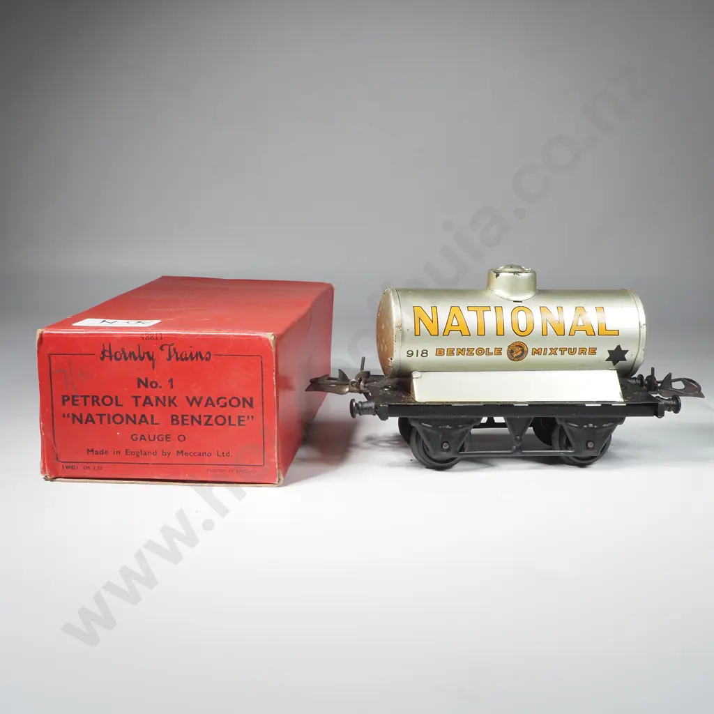 Hornby O Gauge No1 Petrol Tank Wagon 'National Benzole'  42211 Boxed Image 1++