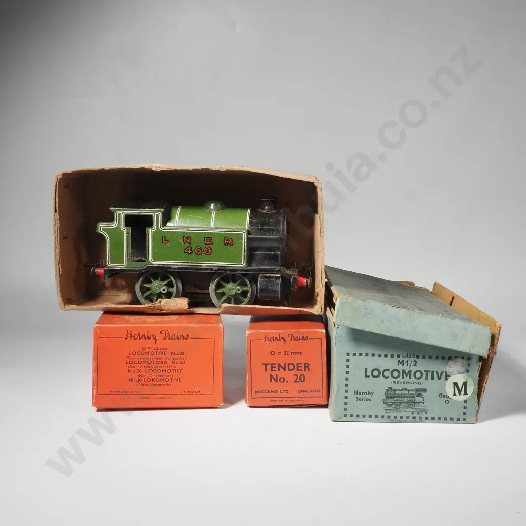 Hornby Meccano M1-2 '0' Gauge - Green Locomotive, No101 Tank Locomotive LNER 460. No 20 Locomotive & Tender No 20 Image 1++