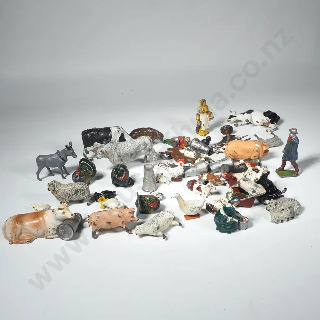 Large Collection of Vintage Britains Farm Animals Image 1++