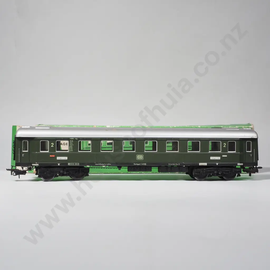 Vintage Marklin HO Scale 4037  'D-Zu-Wagen' (Express Train Passenger Carriage) in Original Box Image 1++